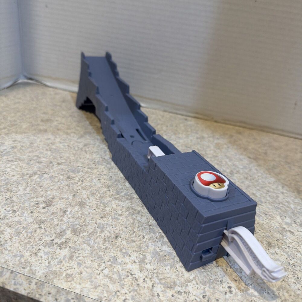 Hot Wheels Mario Kart Boo's Spooky Sprint Track Replacement Gray Launcher Part